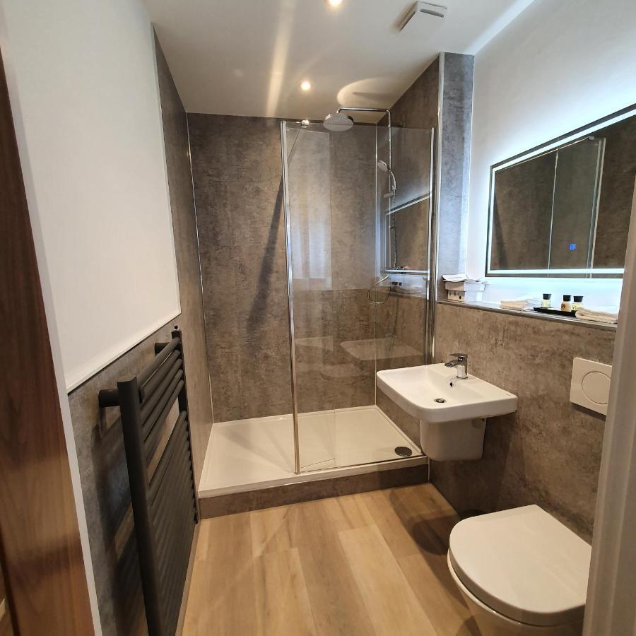 Central Penthouse With Hot Tub & Views 24 Cheltenham Eksteriør bilde