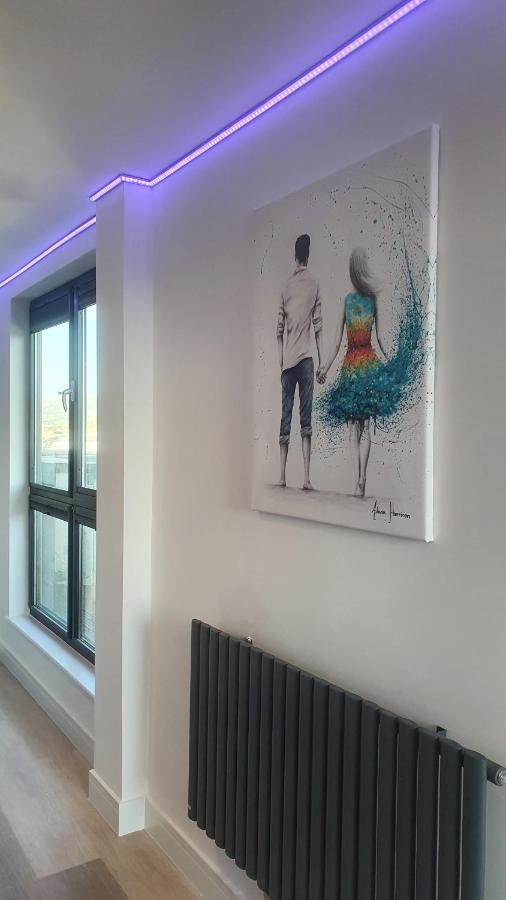 Central Penthouse With Hot Tub & Views 24 Cheltenham Eksteriør bilde