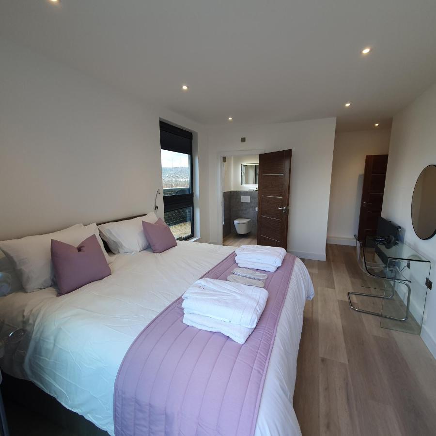 Central Penthouse With Hot Tub & Views 24 Cheltenham Eksteriør bilde