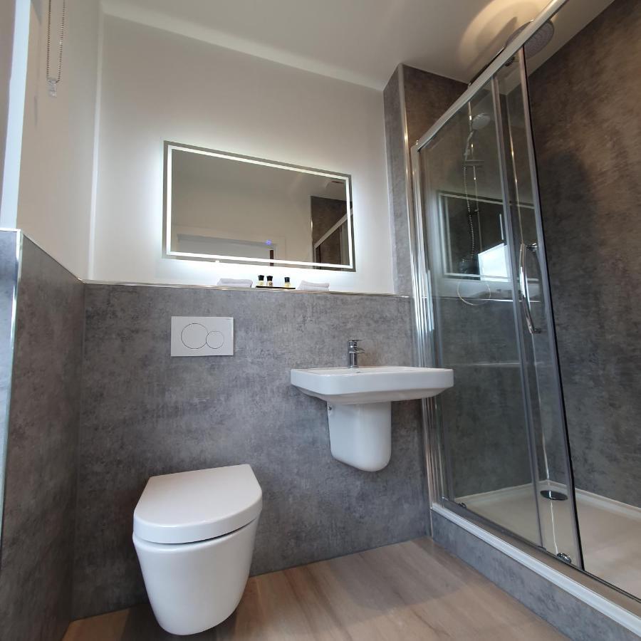 Central Penthouse With Hot Tub & Views 24 Cheltenham Eksteriør bilde