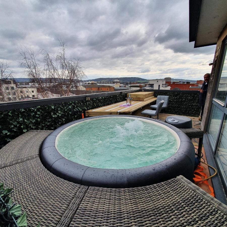 Central Penthouse With Hot Tub & Views 24 Cheltenham Eksteriør bilde