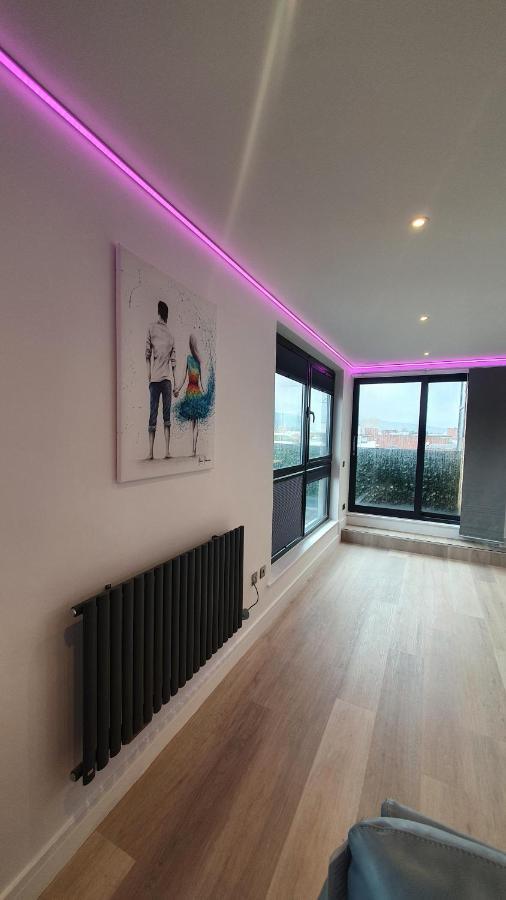 Central Penthouse With Hot Tub & Views 24 Cheltenham Eksteriør bilde